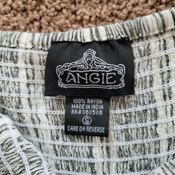 small romper - Picture 5 of 11